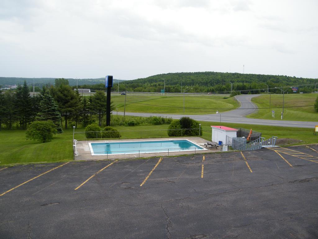 Rodeway Inn Woodstock Exterior foto